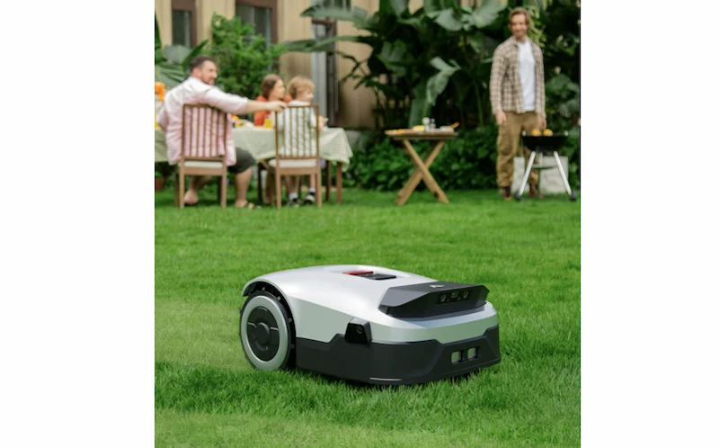GPS Robot Mowers Accuracy vs. Wired Systems