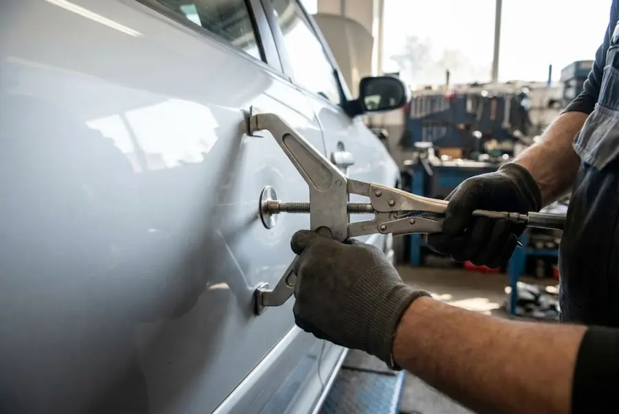 How Does an Ausbeulstation Work