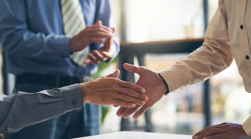 Smart Strategies for Setting Up Effective Business Contracts