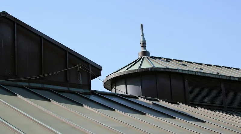 A Complete Guide to Roof Systems for Commercial and Industrial Buildings