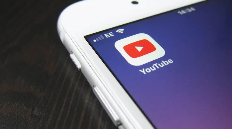 How to Design Custom Thumbnails That Get Clicks Fast