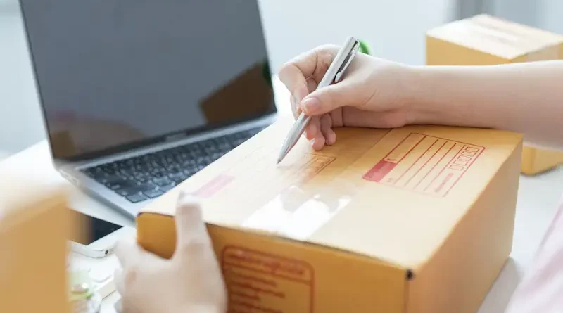 How to Simplify the Returns Process When Selling Apparel