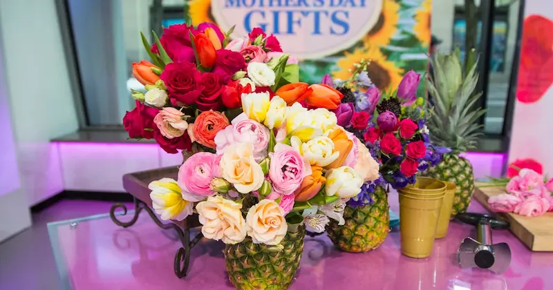 How Luxury Gifting Trends Are Shaping the Floral Industry