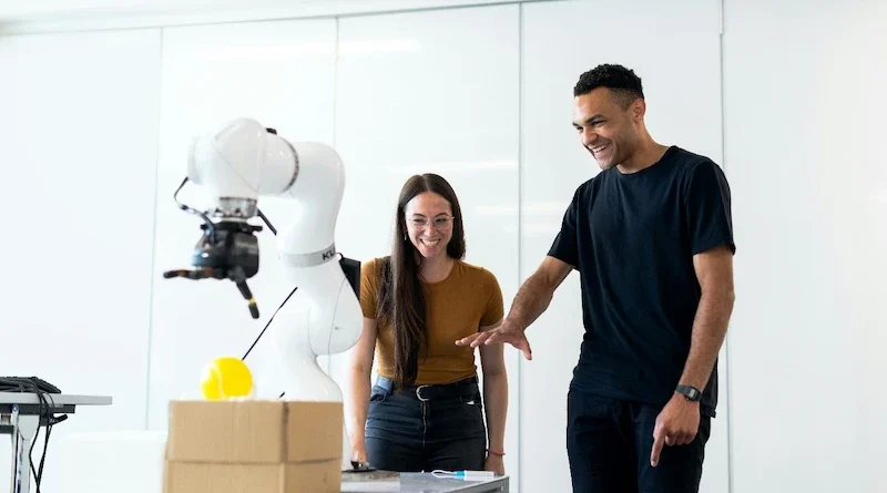 The Future of Industrial Efficiency Smart Machines and Human Collaboration