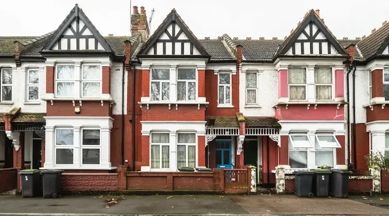 Full-Service Auction House Maximizing Value for Fine Art & Antiques