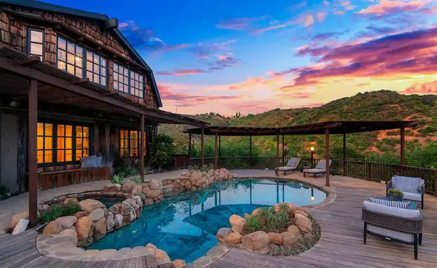Experience Privacy And Comfort In Gatlinburg Cabins With Indoor Pool ...