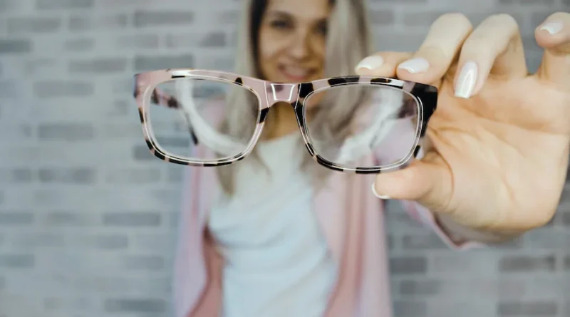 How to Choose the Right Tint for Your Glasses